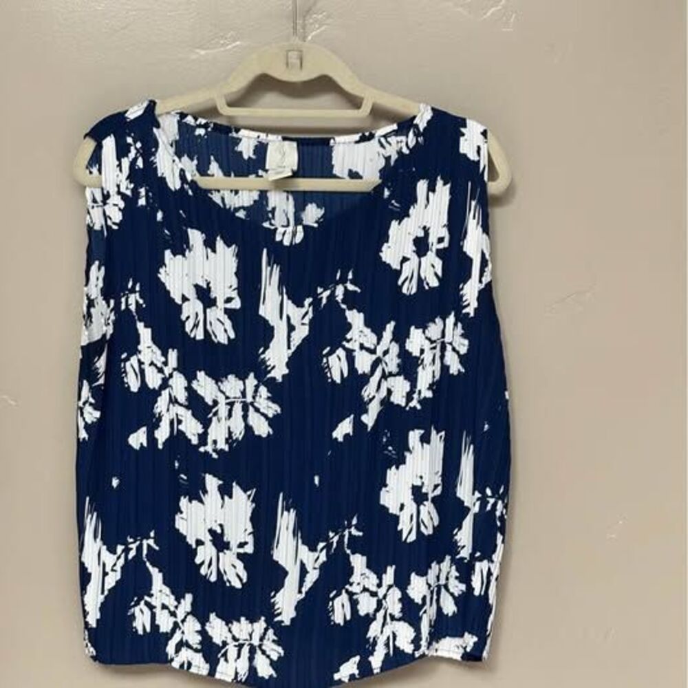 Joie Accordion Plisse Pleated Blue White Floral Sleeveless Tank Size L
